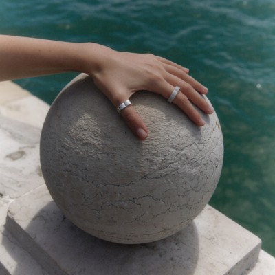 Ducale ring, 18K white gold, diamonds, 6 mm