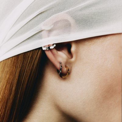 Kazanskiy piercing earring, 18k white gold, enamel, 3 mm, Size Small