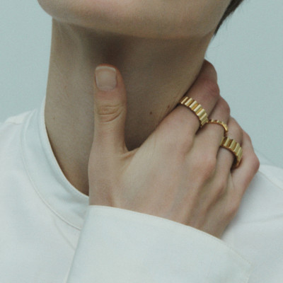 Memphis ring, 18K yellow gold, 1 mm